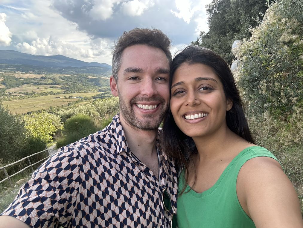 Selfie above the rolling hills of the Tuscan countryside